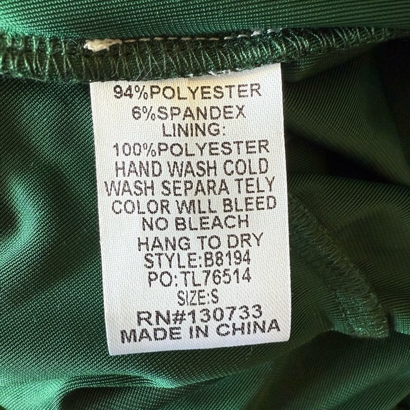 UMGEE Feminine Emerald Green Velvet Sequins Tiered Back Button Down Tunic S NWT - Picture 12 of 12